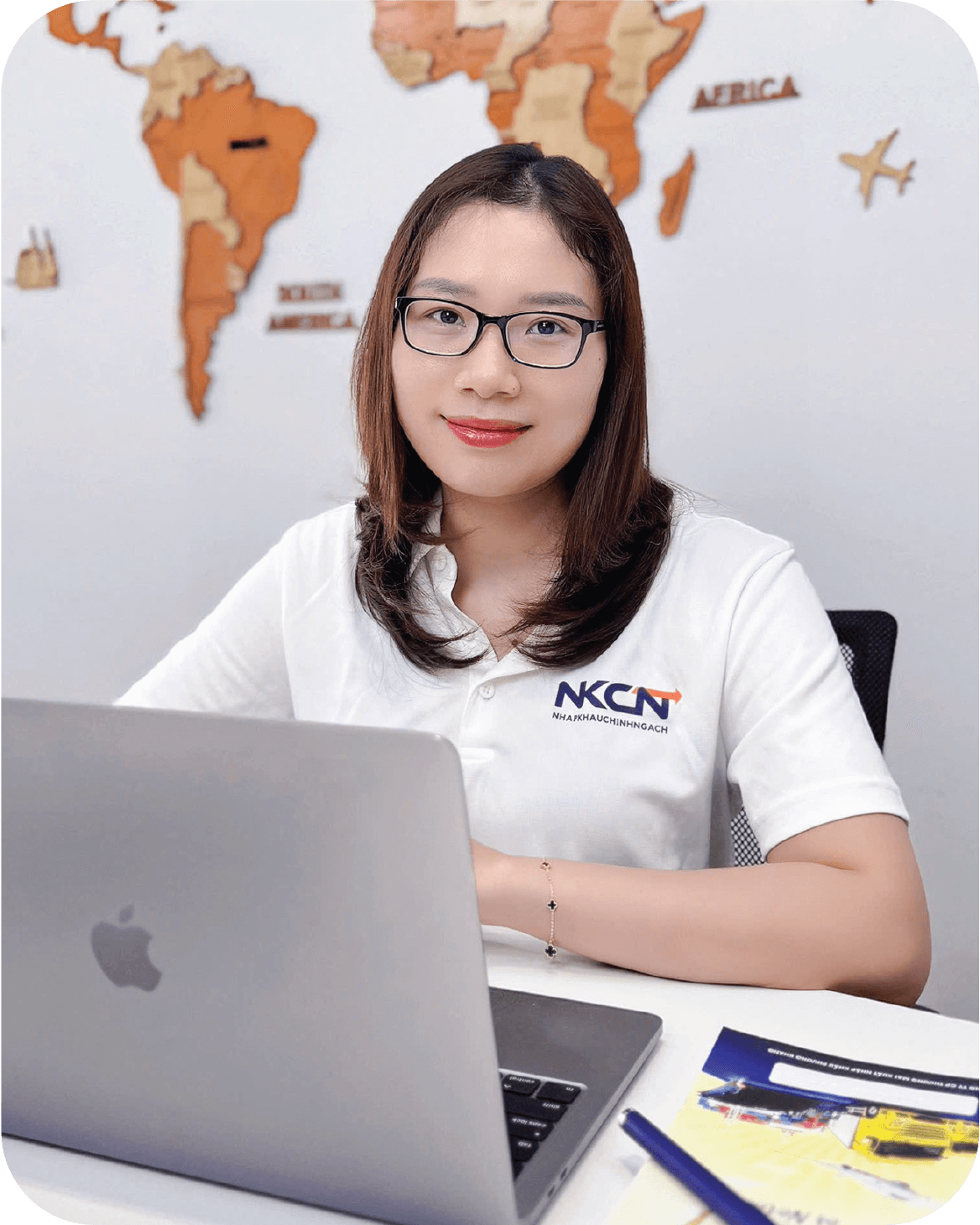 nhập khẩu chính ngạch