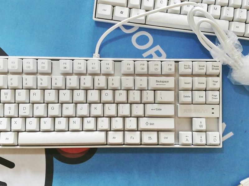 Bàn phím cơ Trung Quốc