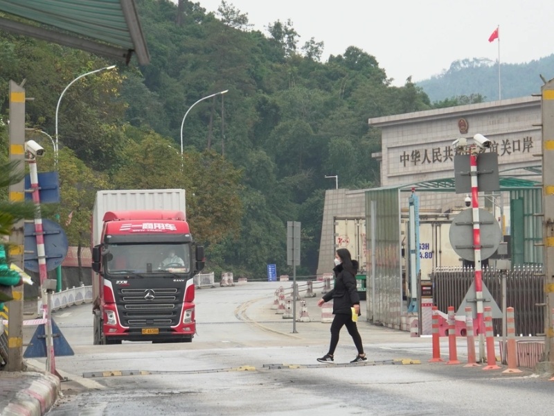 thủ tục nhập hàng chính ngạch