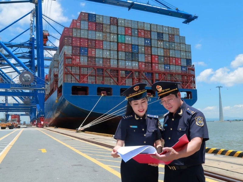 nhập khẩu hàng có thương hiệu