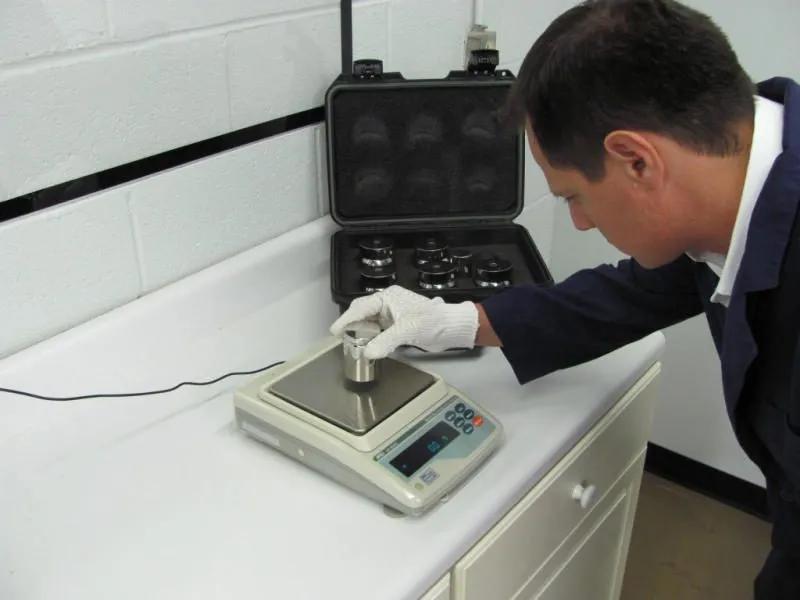 Nhập khẩu cân điện tử