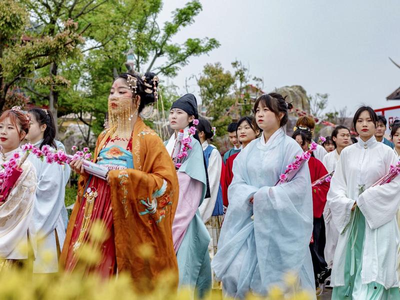 trang phục trung quốc qua các thời kỳ