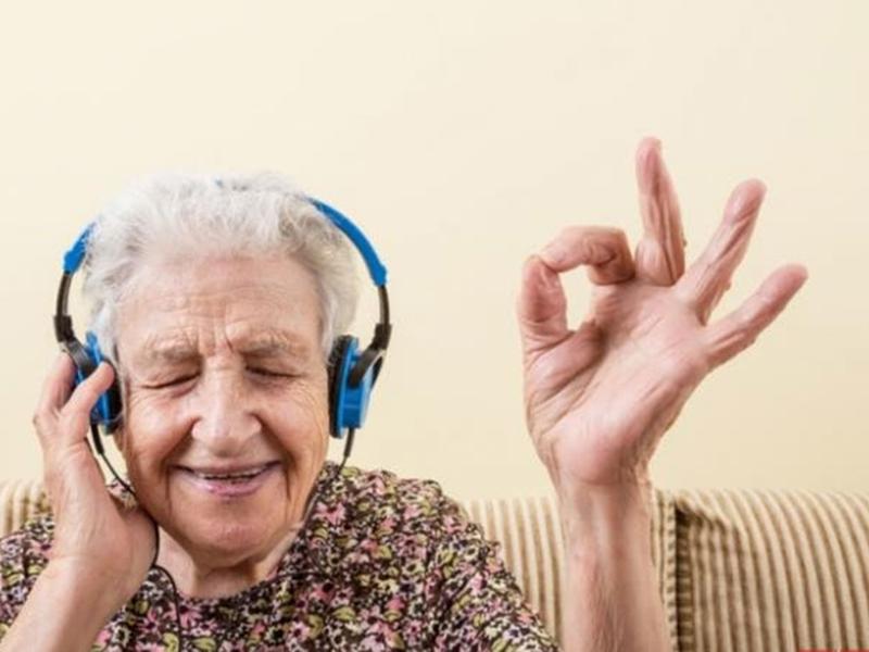 Kinh doanh sản phẩm cho người già