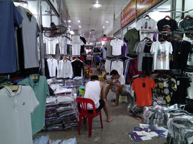 muốn mở shop quần áo lấy hàng ở đâu