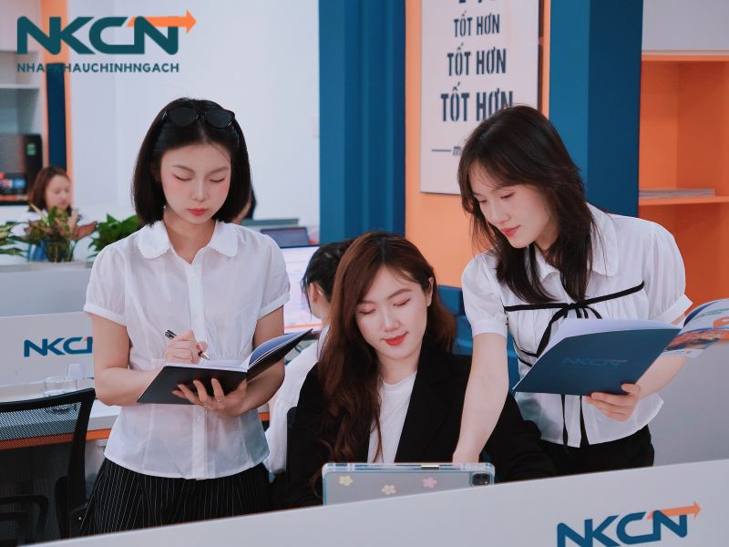 nhập khẩu chính ngạch
