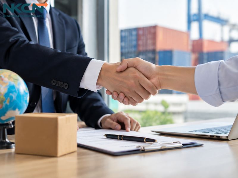 ủy thác nhập khẩu và nhập khẩu trực tiếp